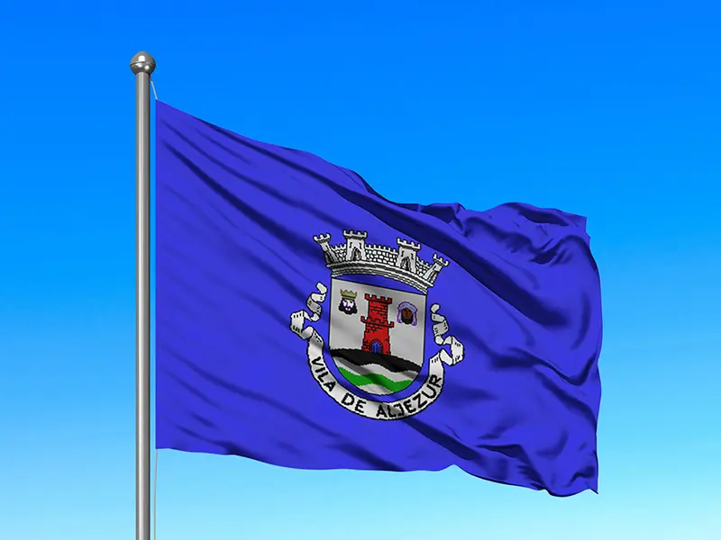 Bandeira do Município de Aljezur em mastro