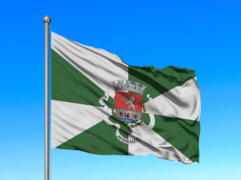 Bandeira do Município de Amarante em mastro
