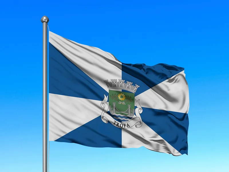 Bandeira do Município de Trofa em mastro