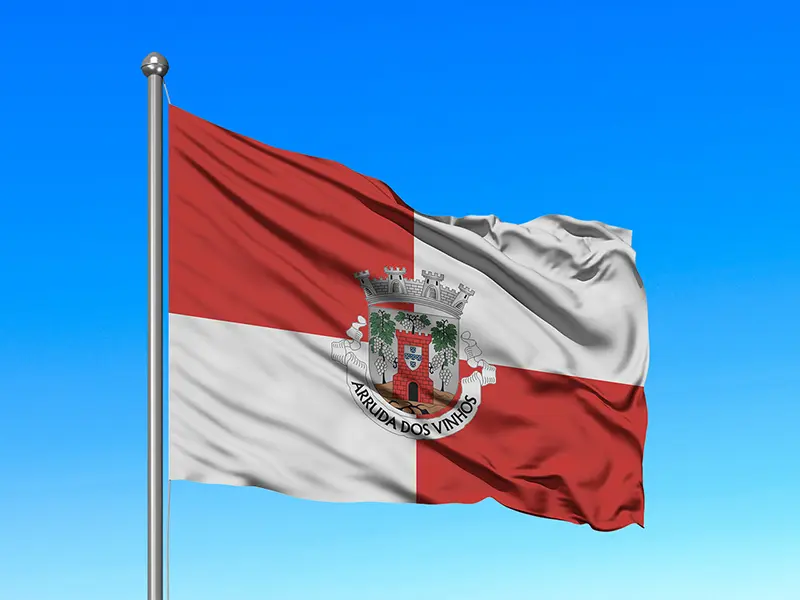 Bandeira do Município de Arruda dos Vinhos em mastro